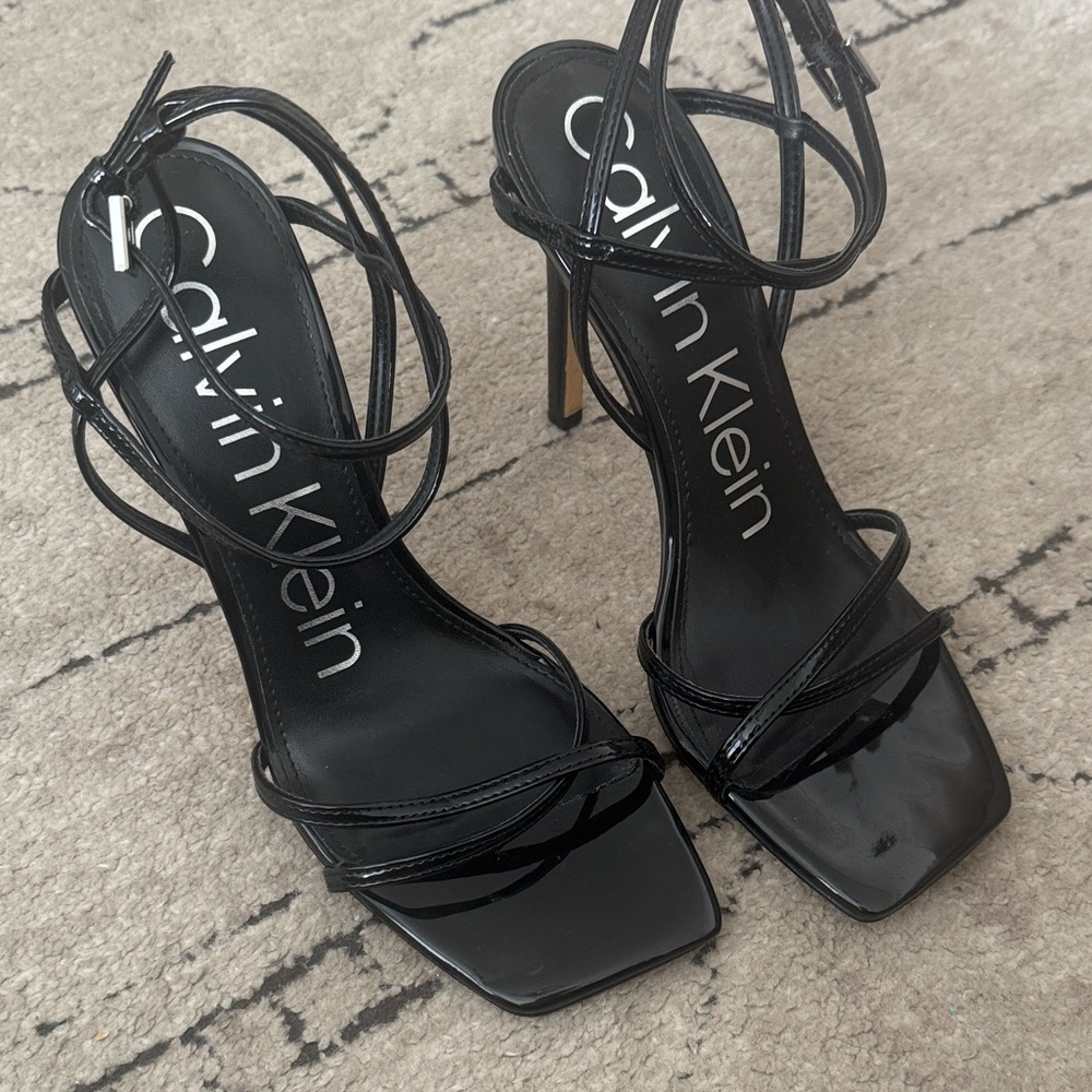 Calvin Klein Glossy Black Strappy Heels Size 7.5 - Picture 2 of 4